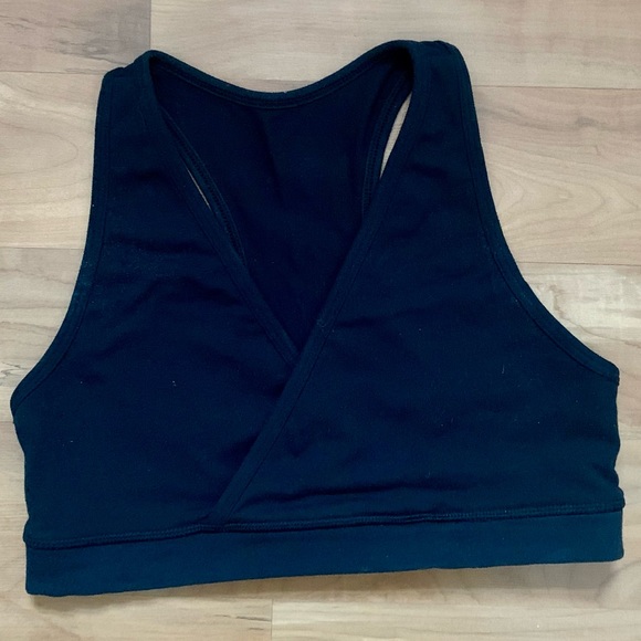 Classic Deep V Sports Bra: Lululemon - Picture 3 of 4